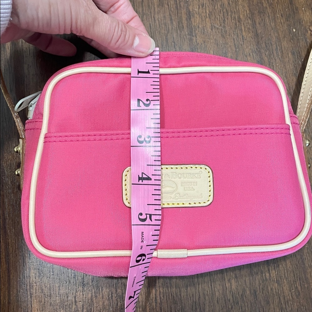 Dooney & Bourke Pink Shoulder Camera Bag - Picture 8 of 9